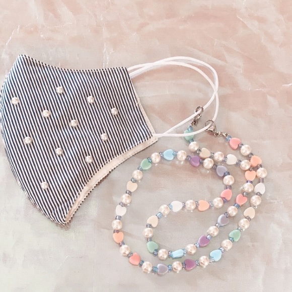 Mask Chain Necklace - Picture 3 of 4